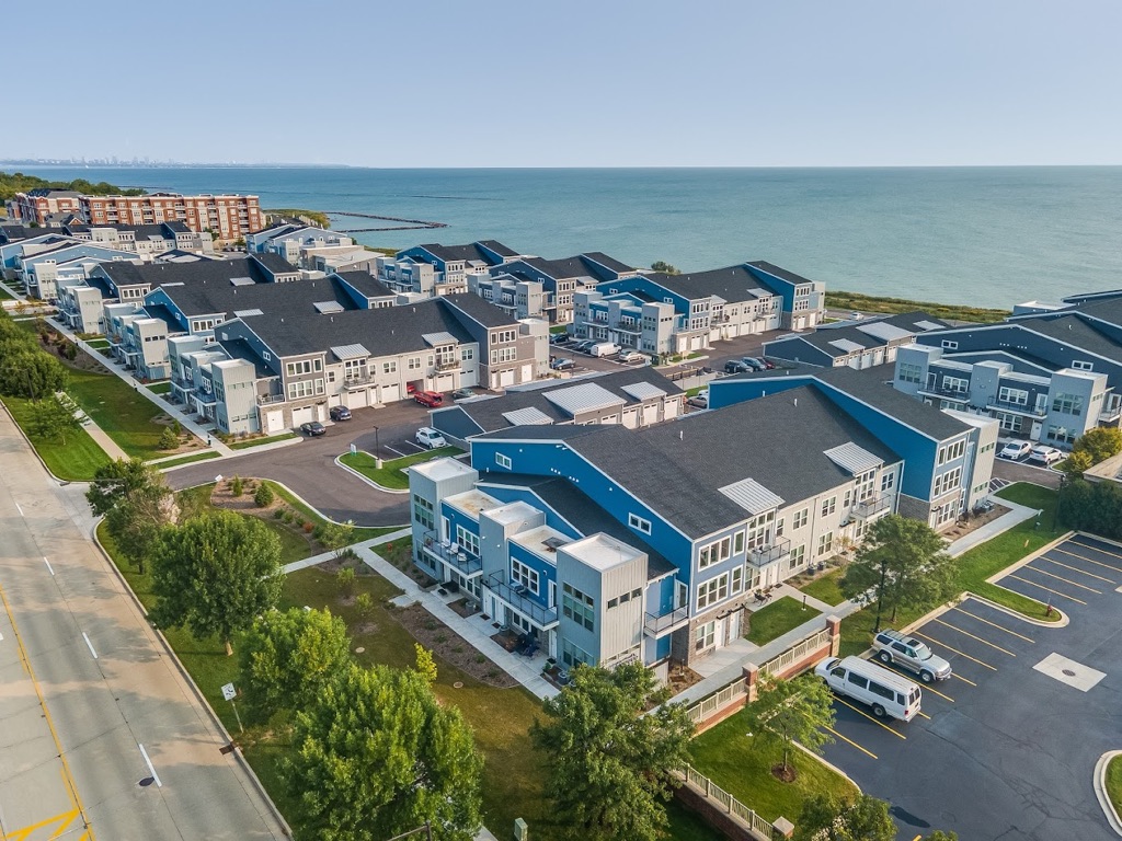 Lakefront residential community where ND Cleaning washed over 2,000 windows